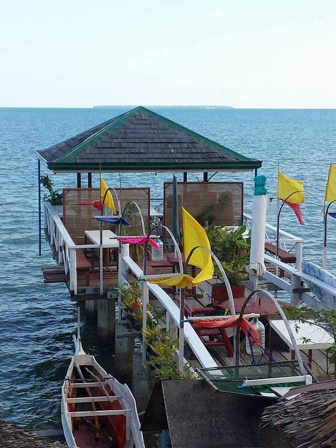 Peria Seafront Pensione Hotel Roxas  Exterior photo